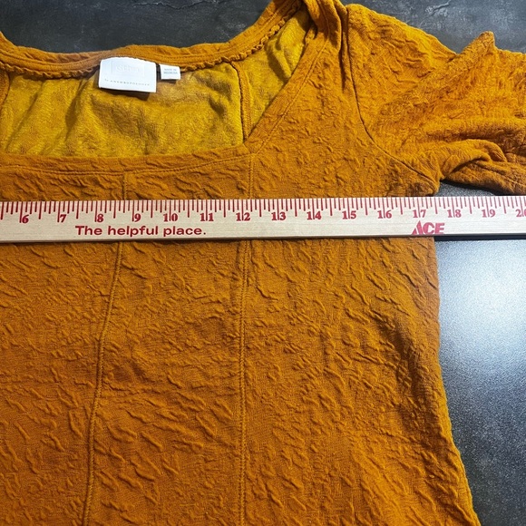 Anthropologie Ett:Twa Wesley Gold Textured Short Sleeve Blouse Size Medium - Picture 5 of 7